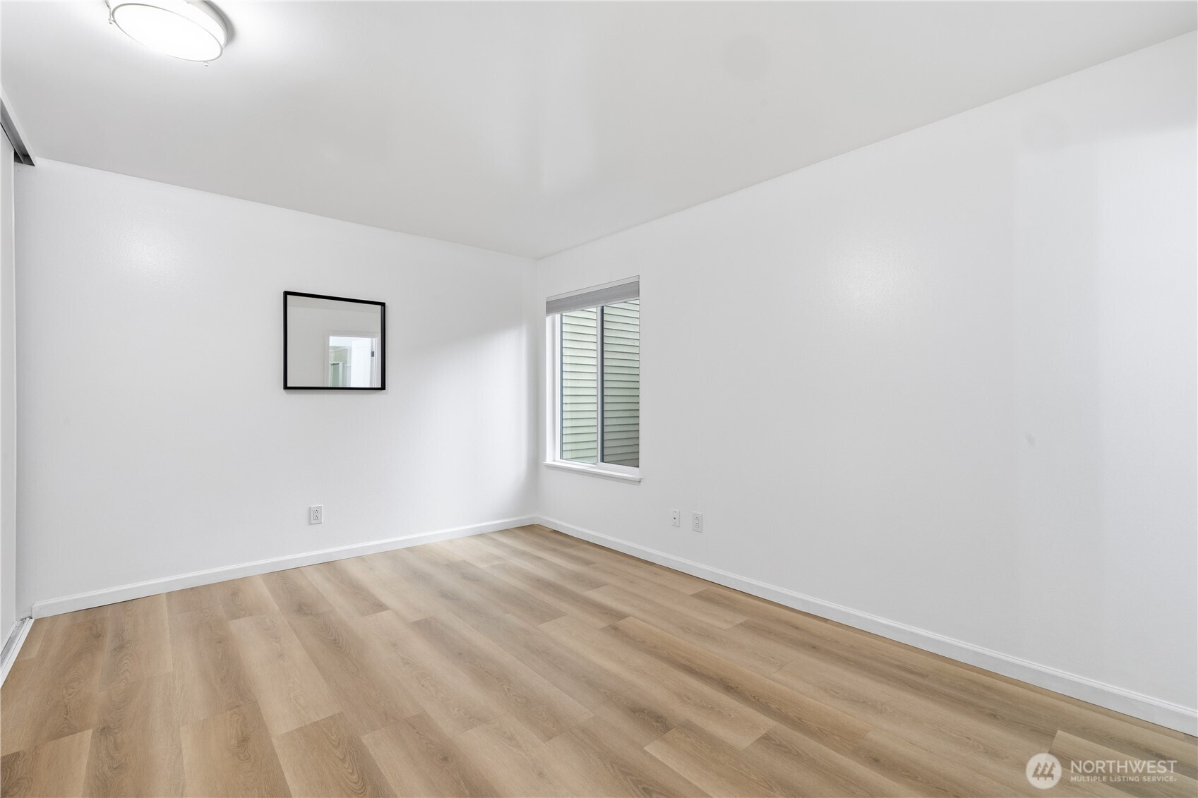 18906 8th Avenue NW #115, Shoreline, WA 98177