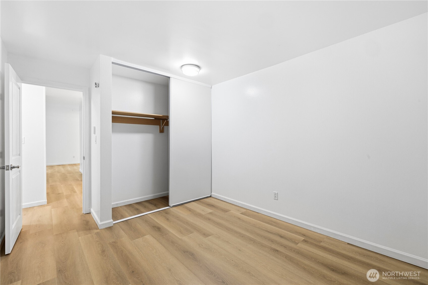 18906 8th Avenue NW #115, Shoreline, WA 98177