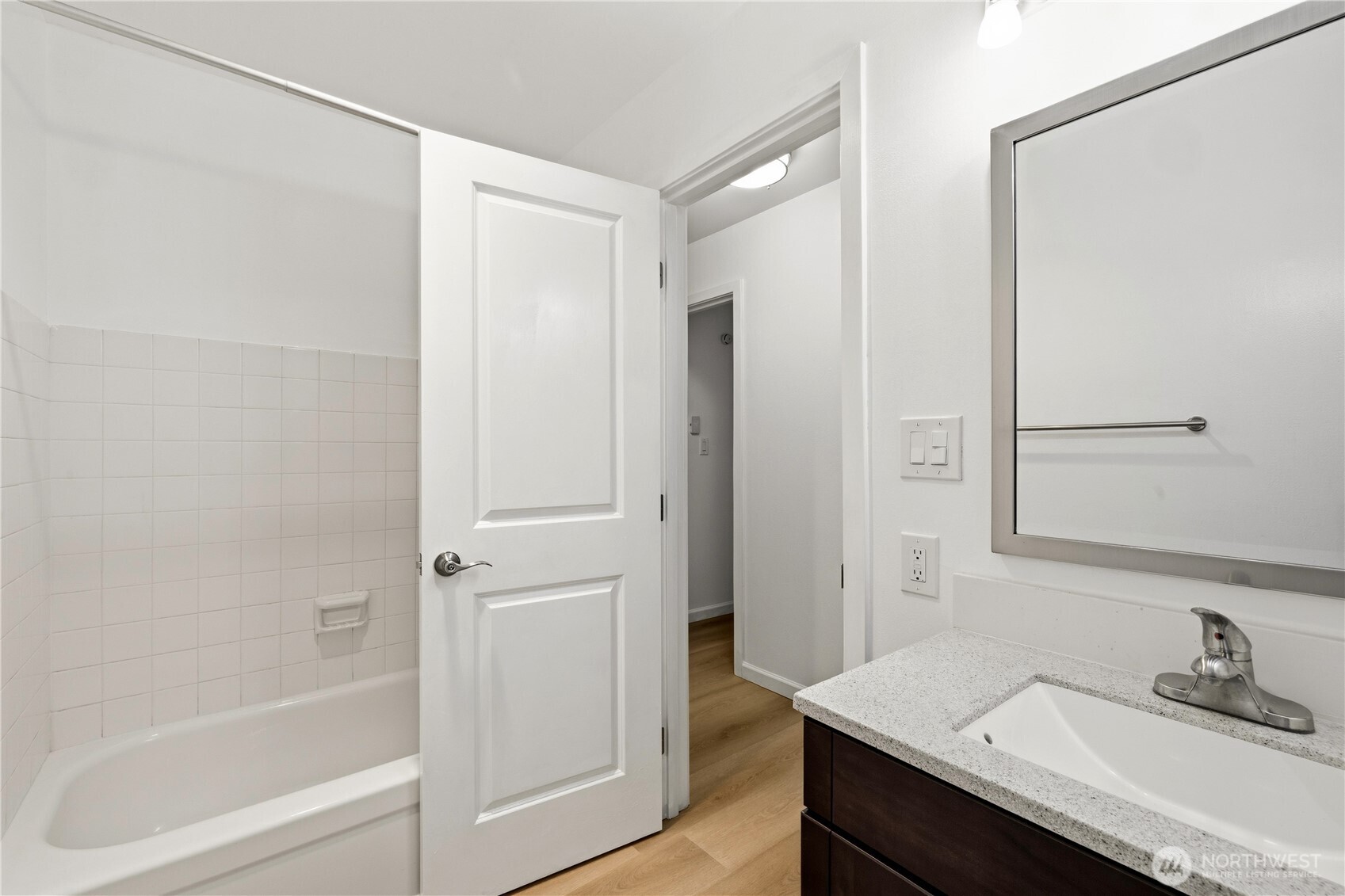 18906 8th Avenue NW #115, Shoreline, WA 98177