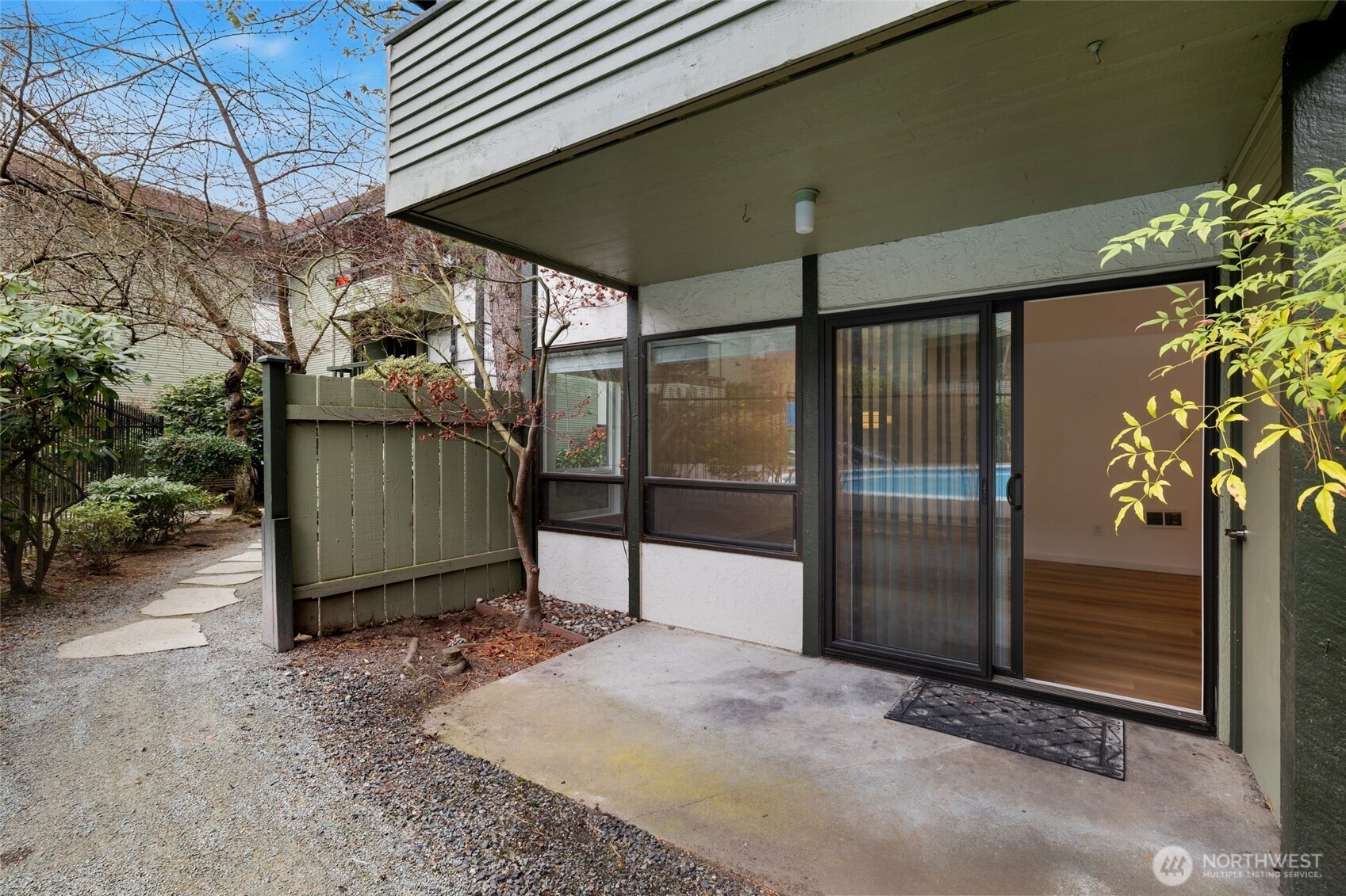 18906 8th Avenue NW #115, Shoreline, WA 98177