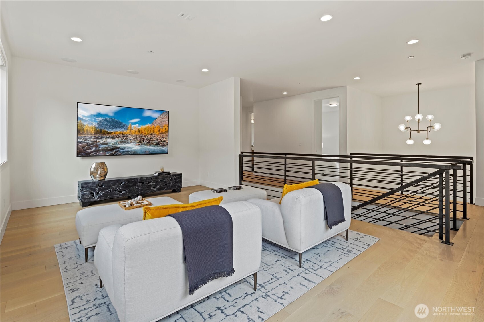 4605 108th Avenue NE, Kirkland, WA 98033