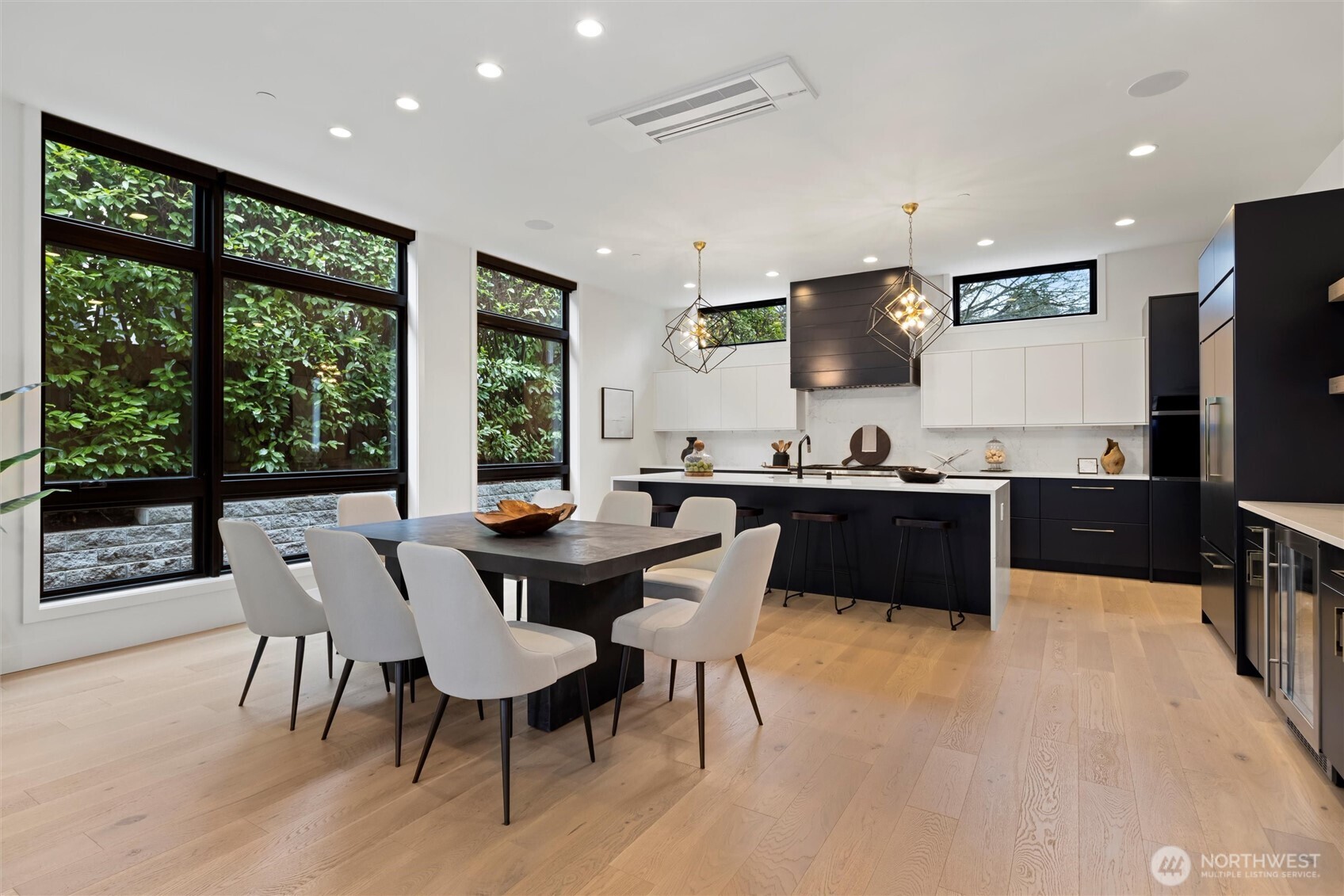 4605 108th Avenue NE, Kirkland, WA 98033