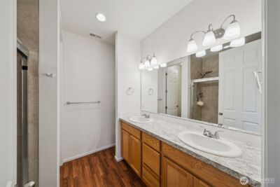 13404 Edmunds Parkway E, Bonney Lake, WA 98391 - Photo 9