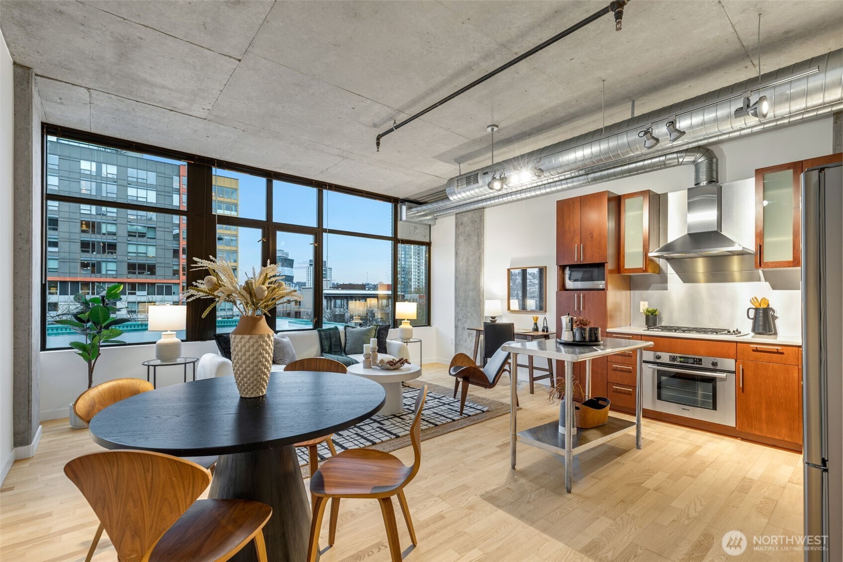 2720 3rd Avenue #705, Seattle, WA 98121