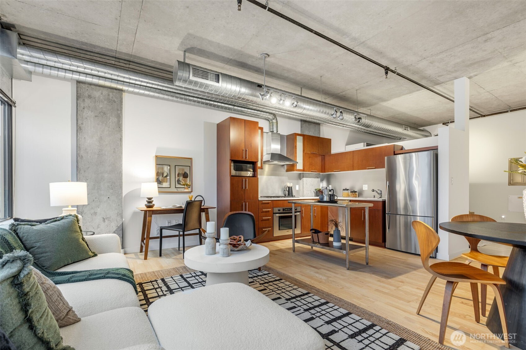 2720 3rd Avenue #705, Seattle, WA 98121