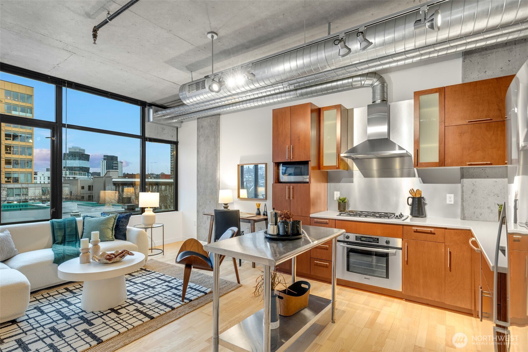 2720 3rd Avenue #705, Seattle, WA 98121