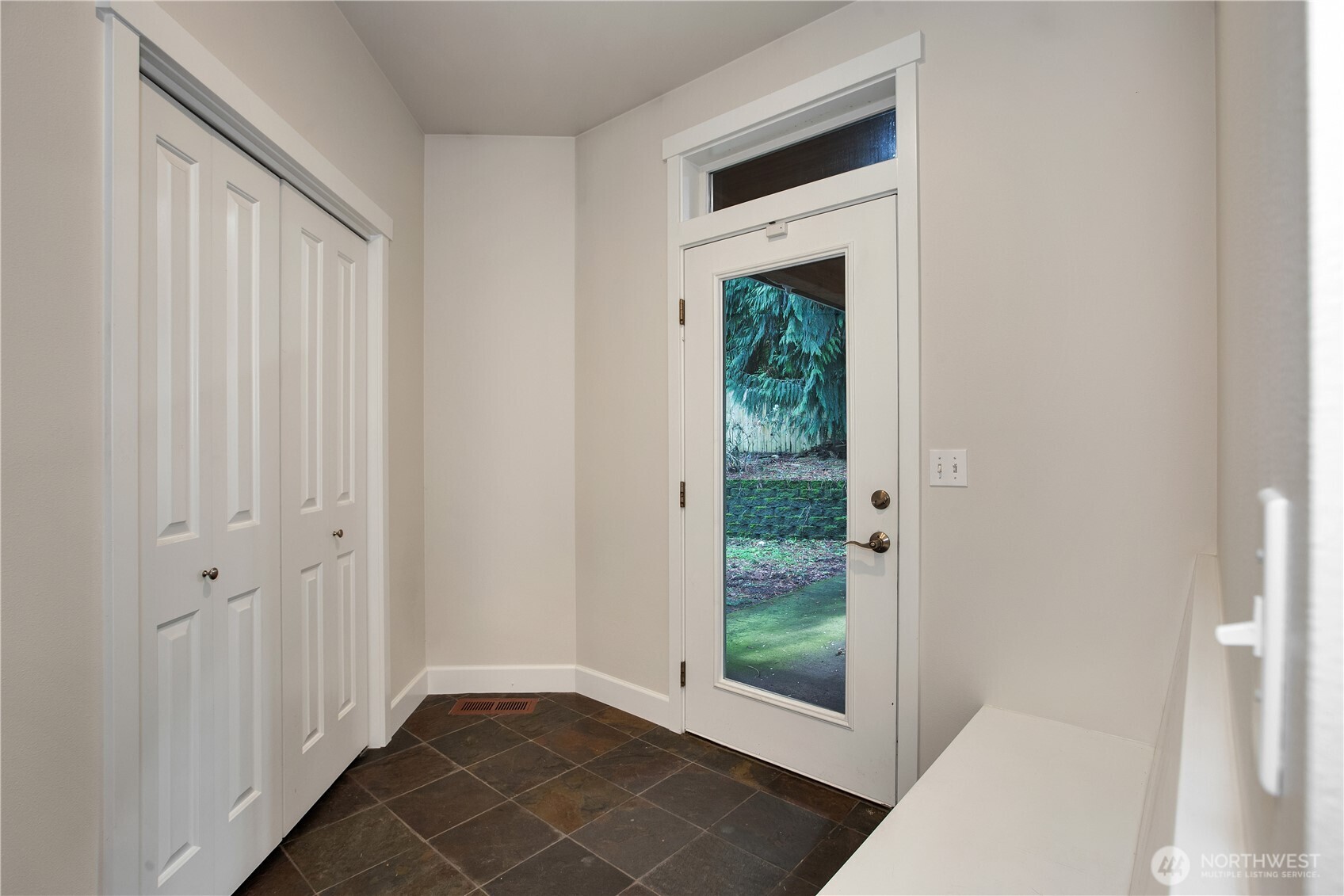 2744 Carpenter Road SE, Lacey, WA 98503