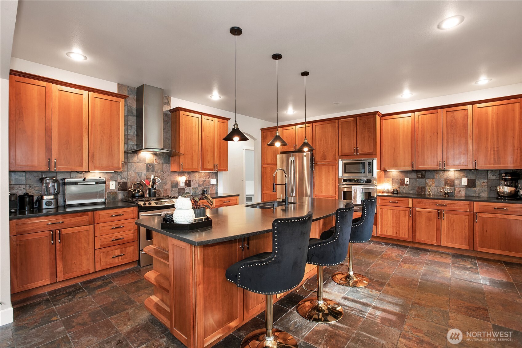 2744 Carpenter Road SE, Lacey, WA 98503