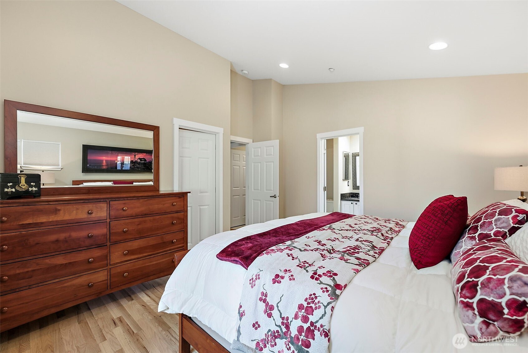 2253 McDonald Avenue , Dupont, WA 98327