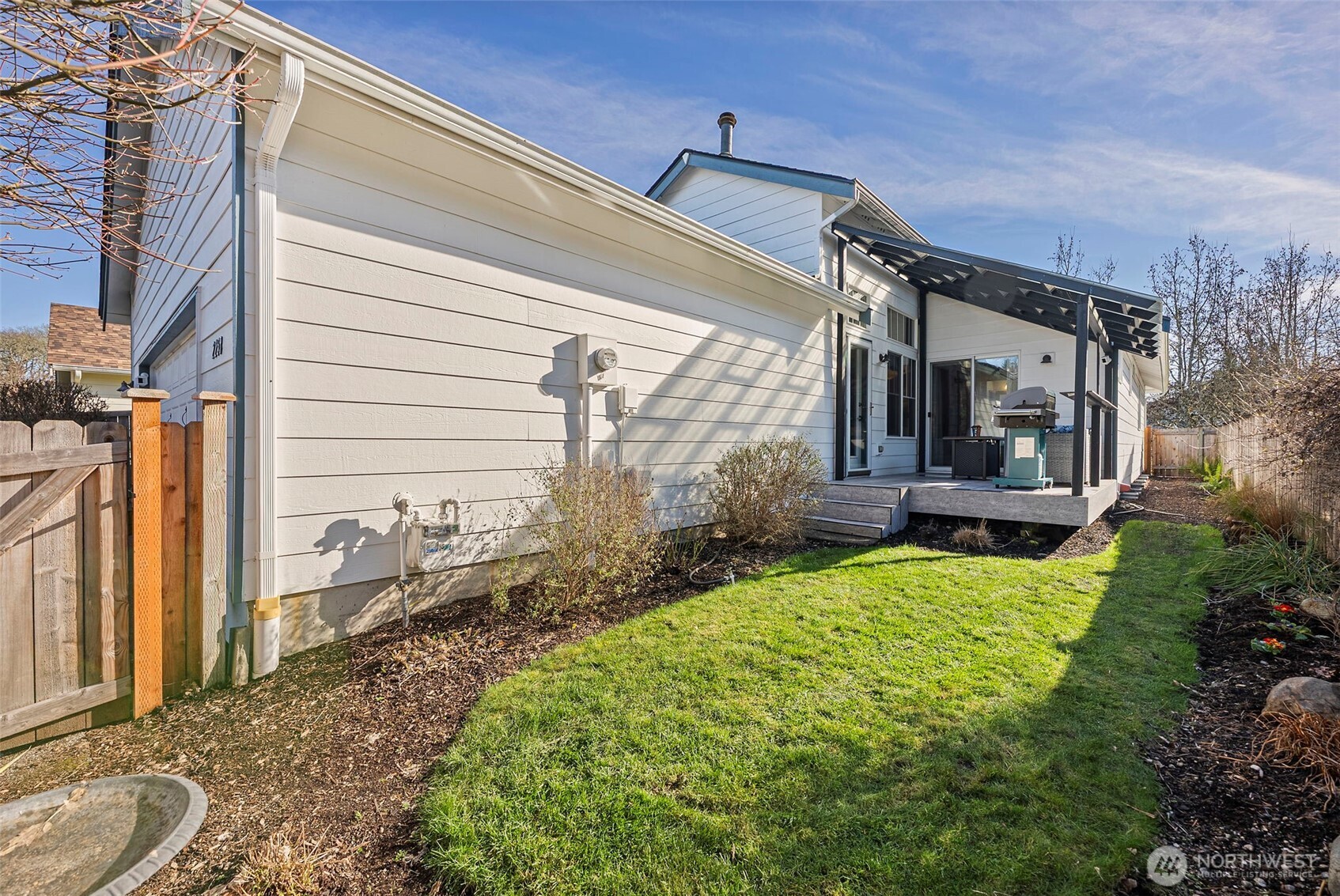 2253 McDonald Avenue , Dupont, WA 98327