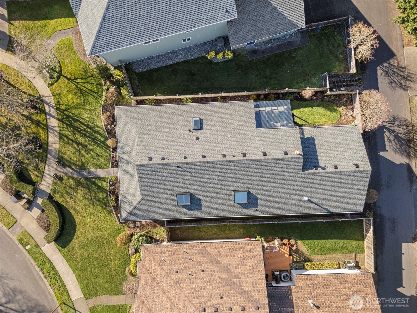 2253 McDonald Avenue , Dupont, WA 98327