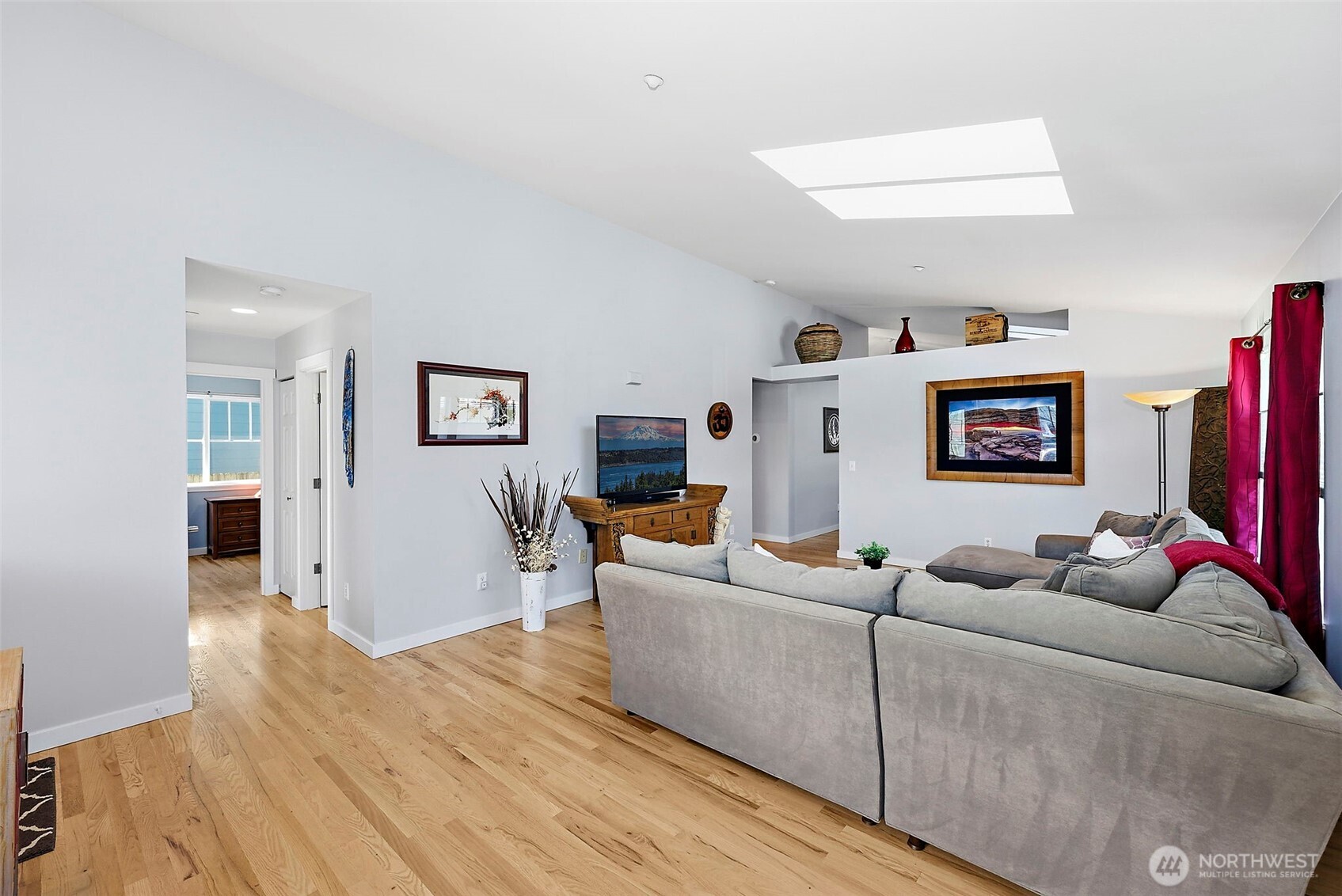 2253 McDonald Avenue , Dupont, WA 98327