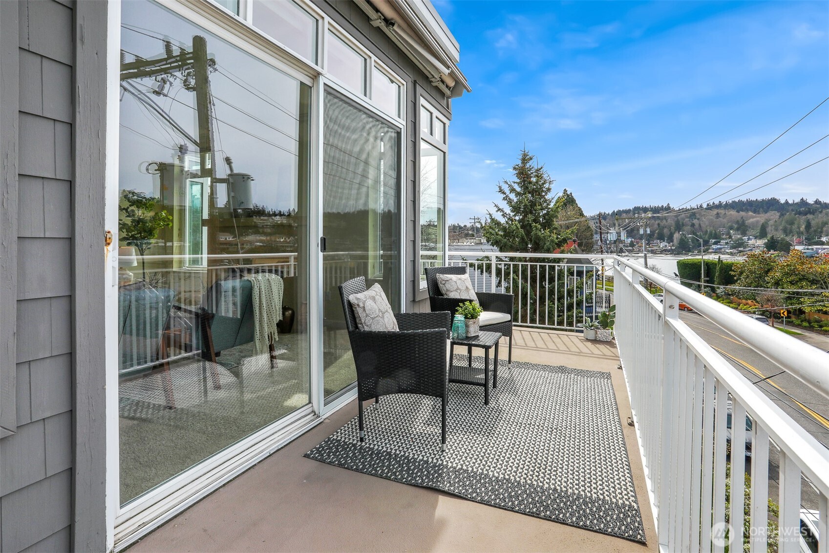 6042 Seaview Avenue NW #404, Seattle, WA 98107