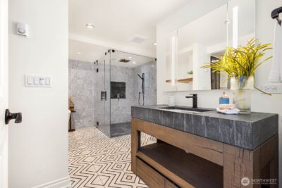 11753 Lakeside Avenue NE, Seattle, WA 98125 - Photo 13