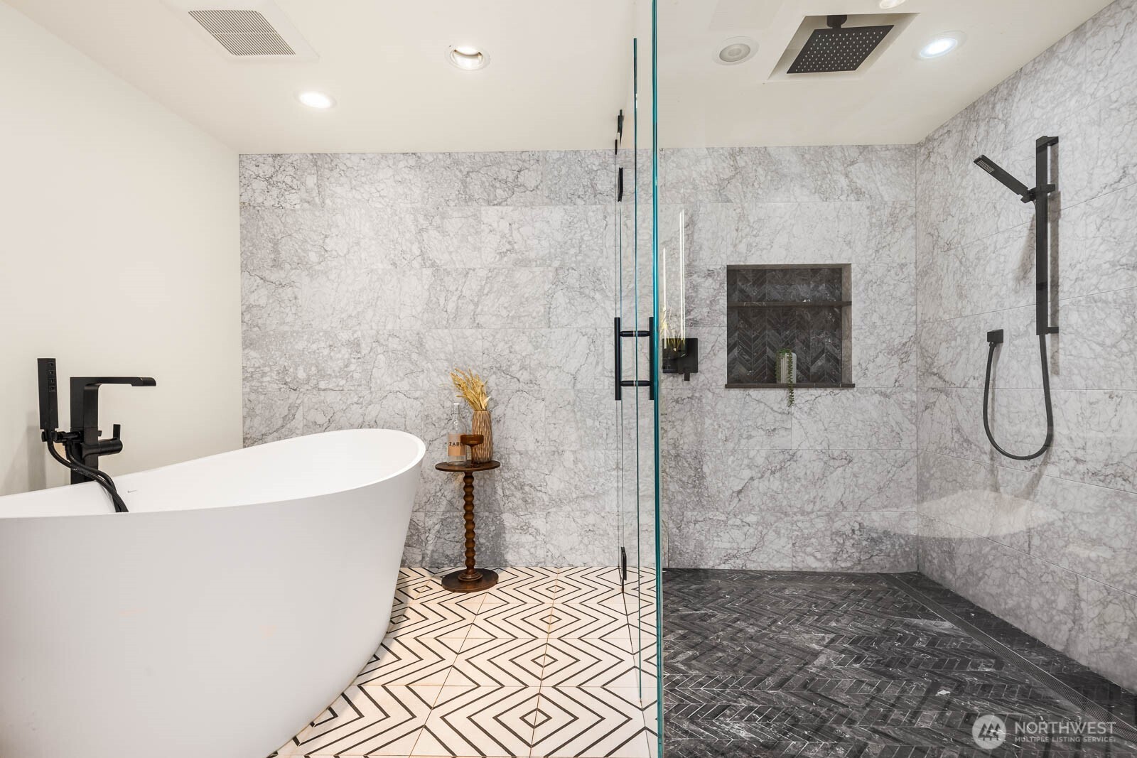 11753 Lakeside Avenue NE, Seattle, WA 98125