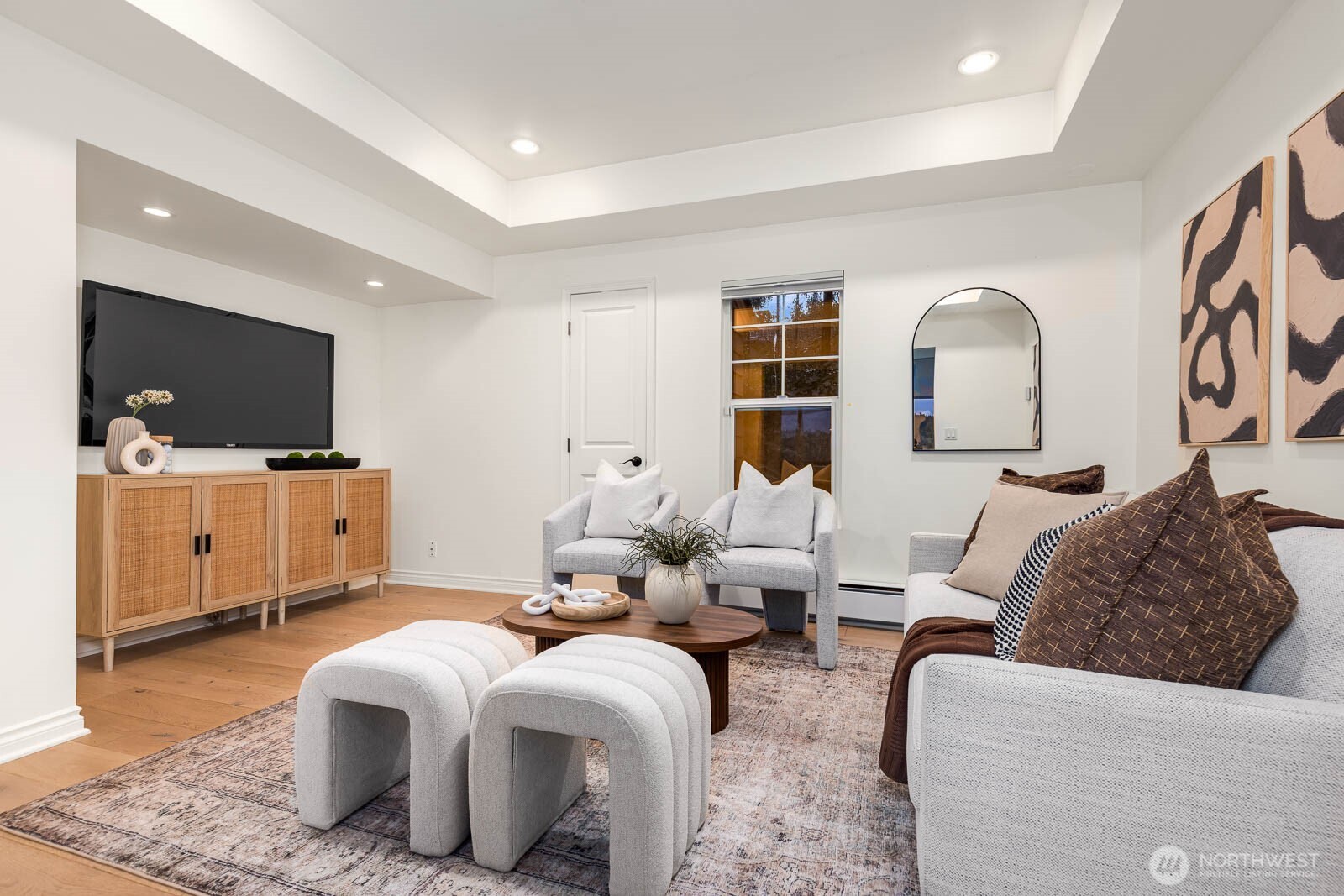 11753 Lakeside Avenue NE, Seattle, WA 98125