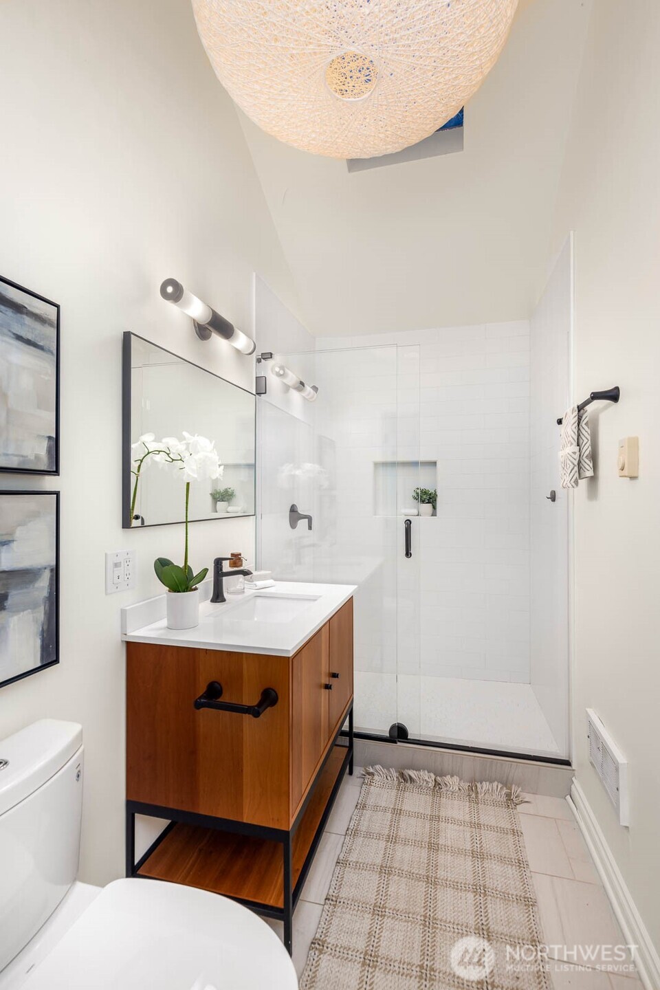 11753 Lakeside Avenue NE, Seattle, WA 98125