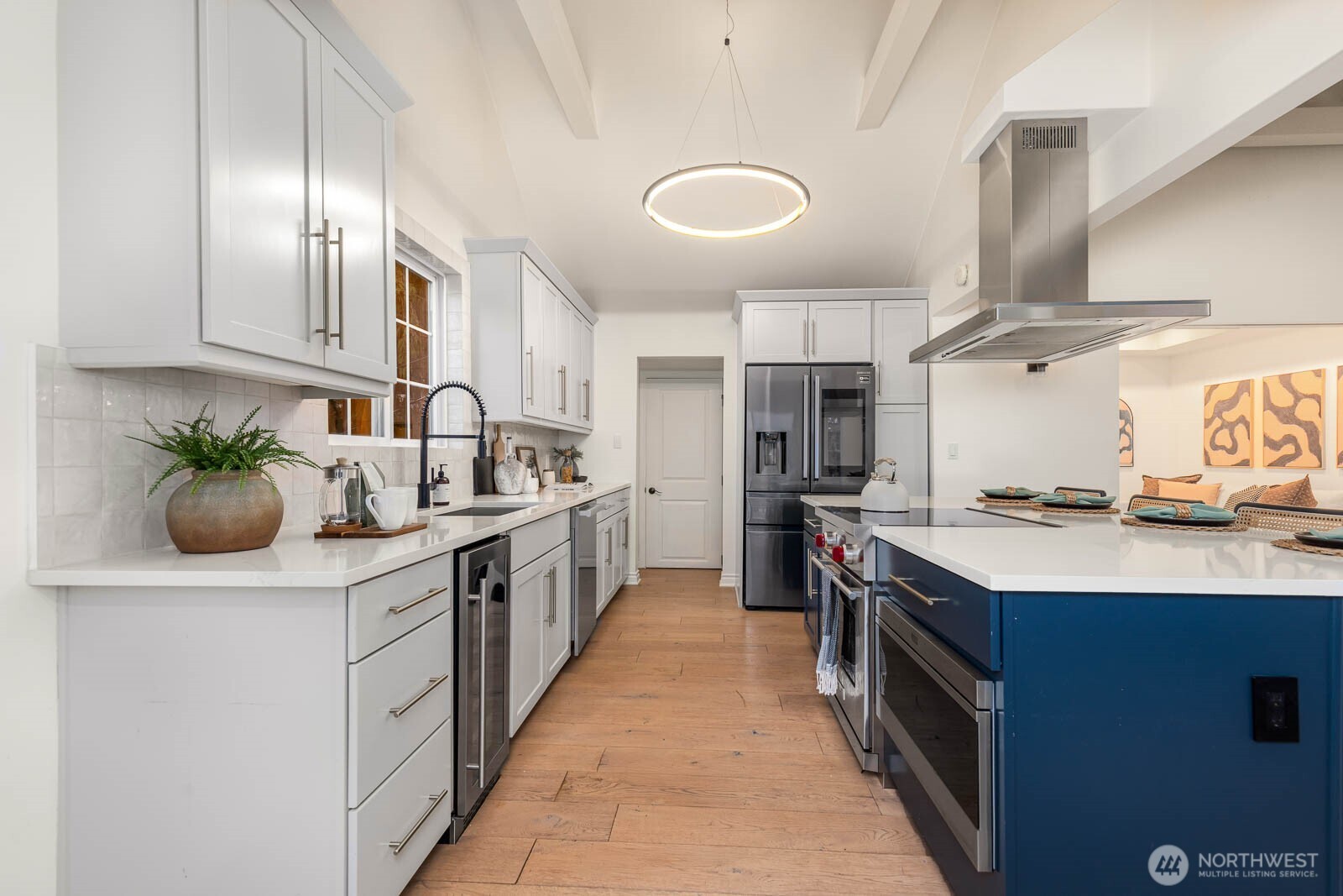 11753 Lakeside Avenue NE, Seattle, WA 98125