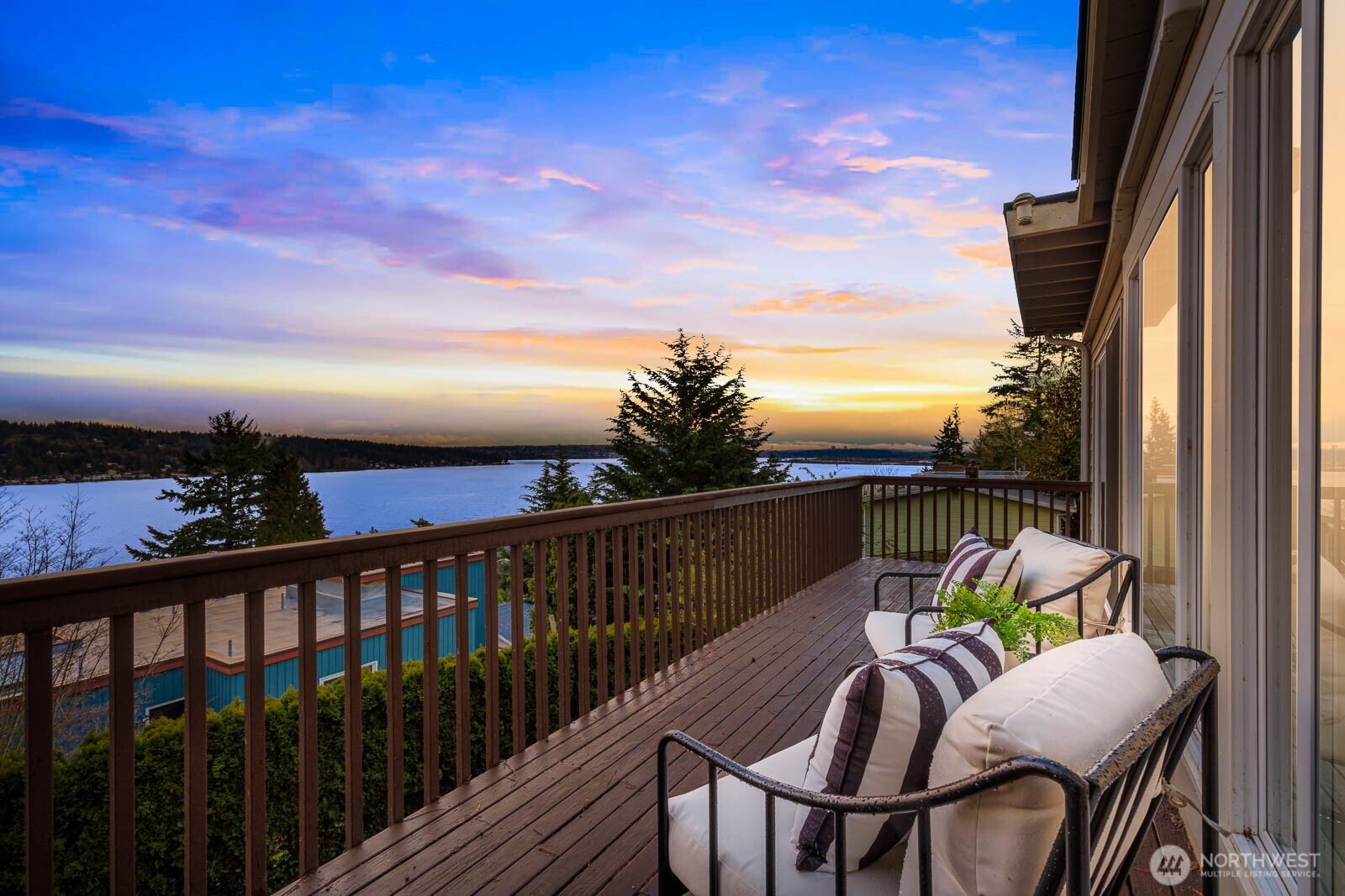 11753 Lakeside Avenue NE, Seattle, WA 98125