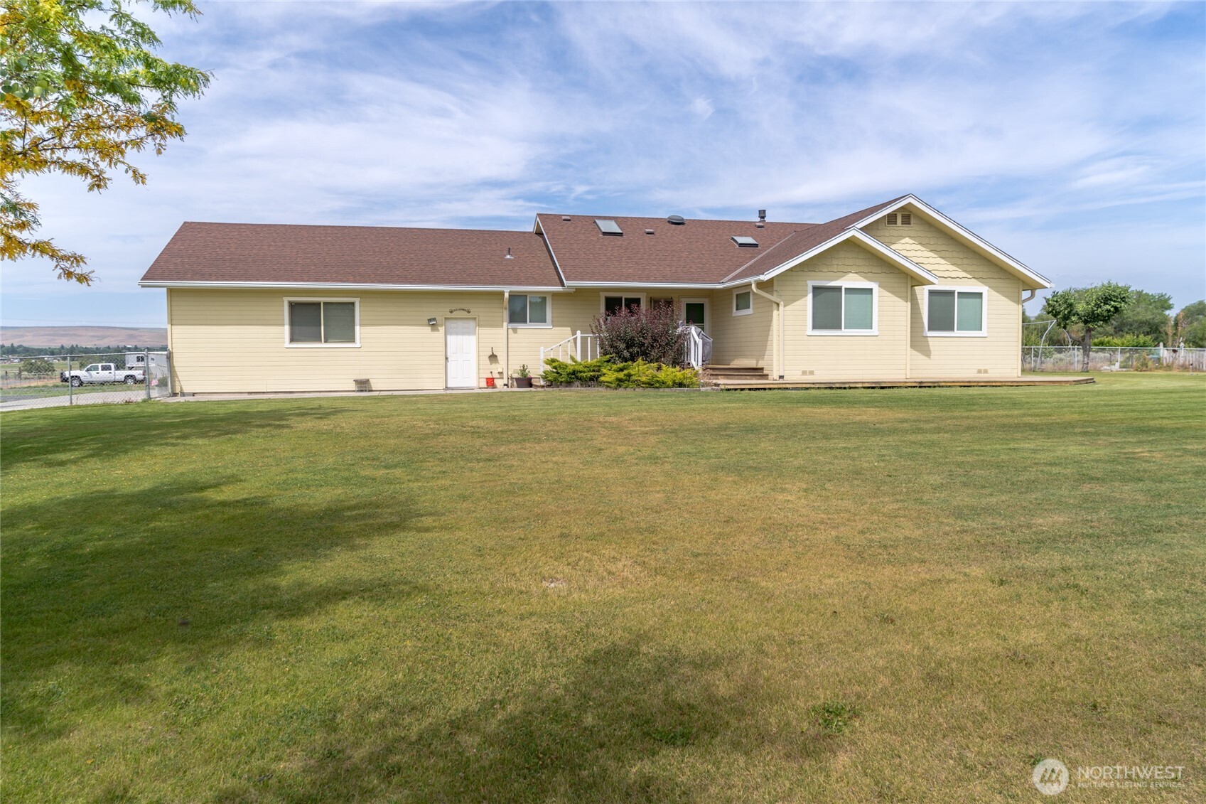 19627 Road A NE, Soap Lake, WA 98851