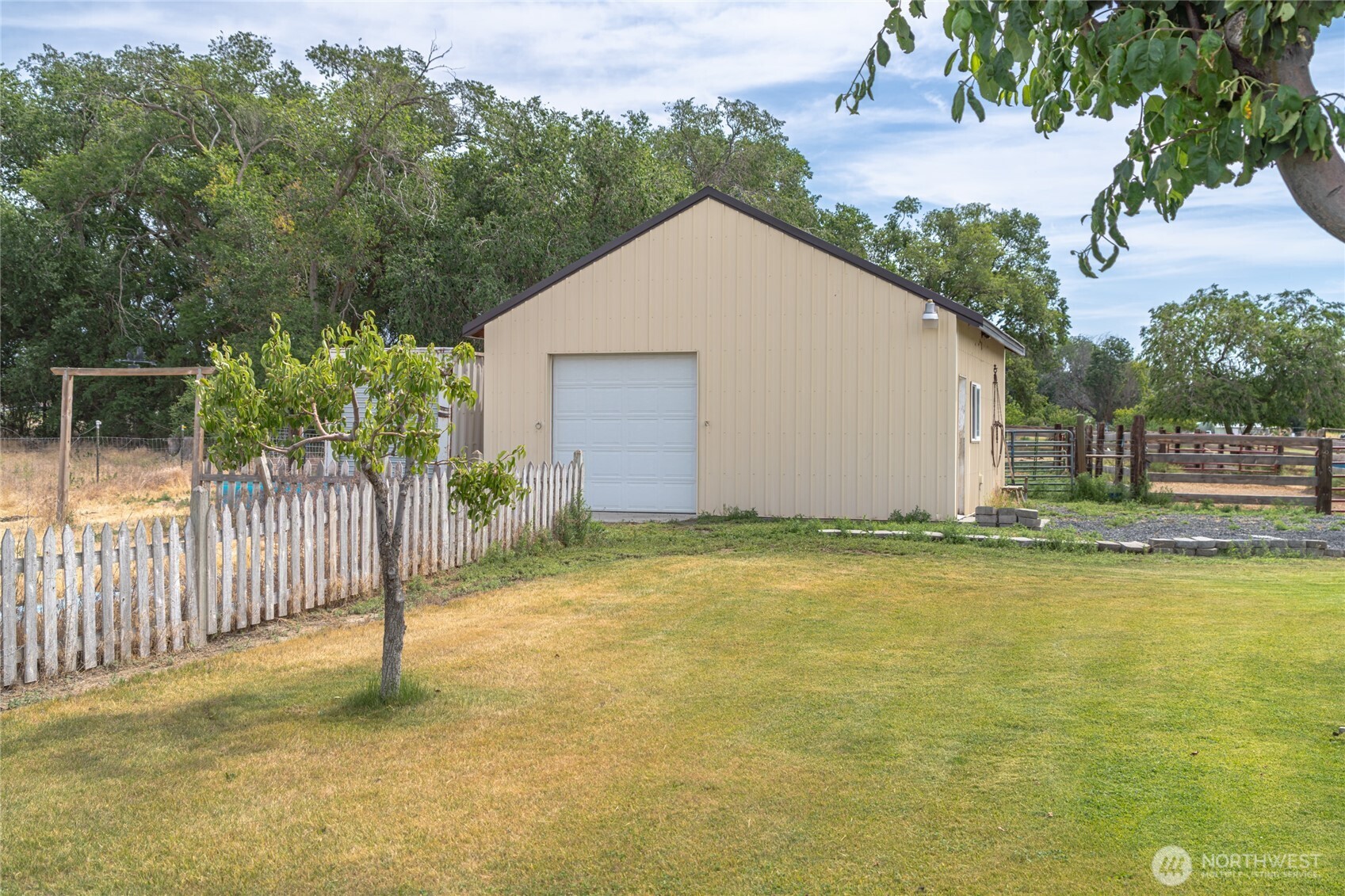 19627 Road A NE, Soap Lake, WA 98851
