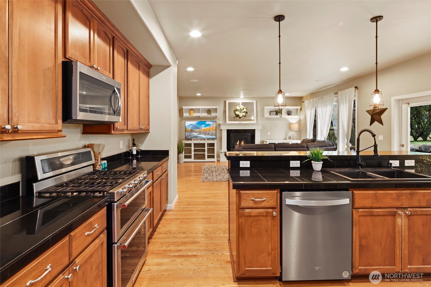 18505 Hawksview Drive , Arlington, WA 98223