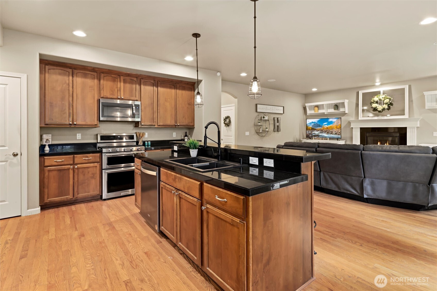 18505 Hawksview Drive , Arlington, WA 98223