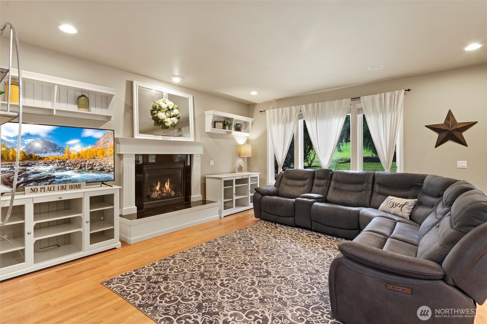 18505 Hawksview Drive , Arlington, WA 98223