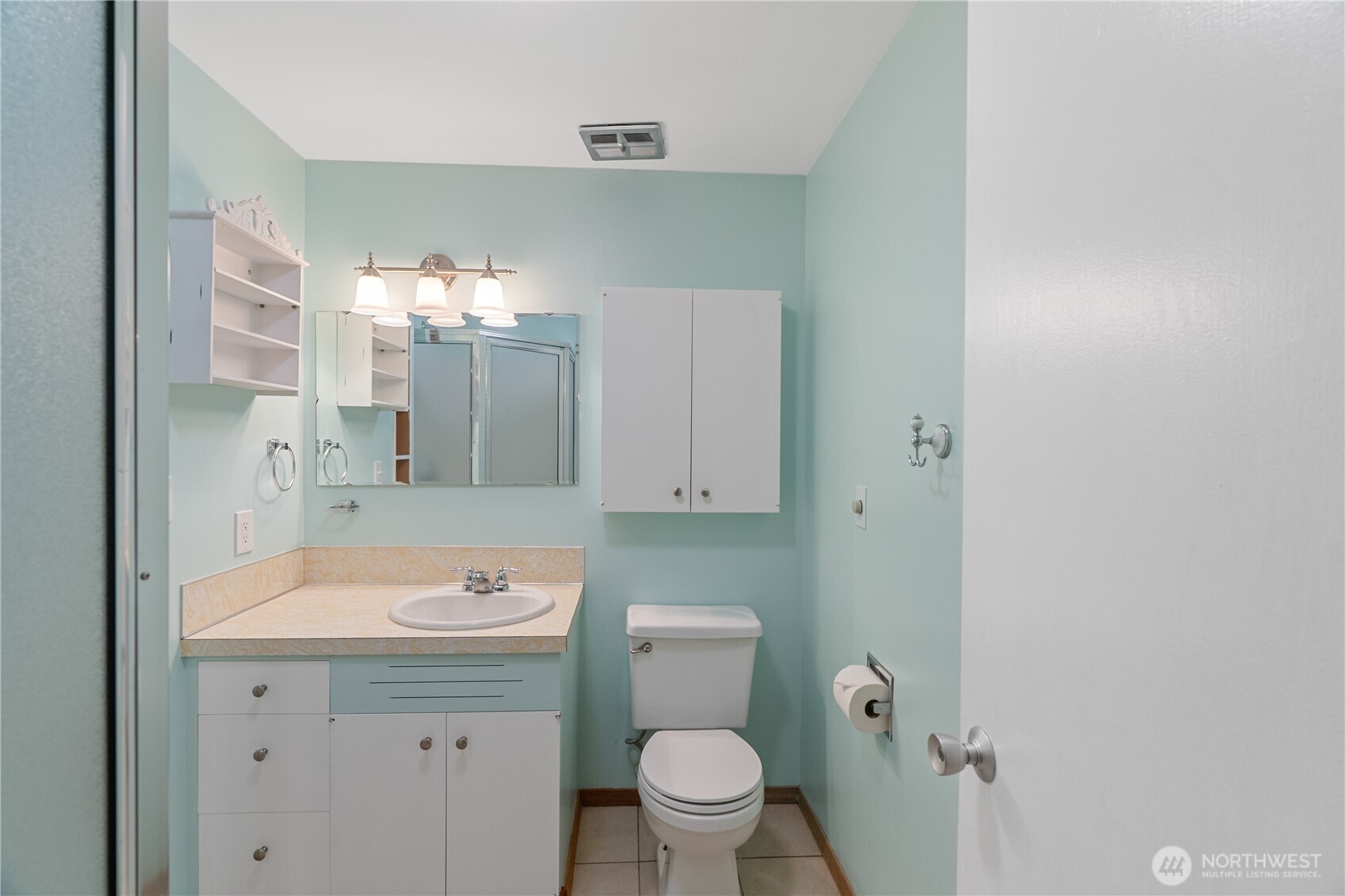 456 Snahapish Avenue SE, Ocean Shores, WA 98569