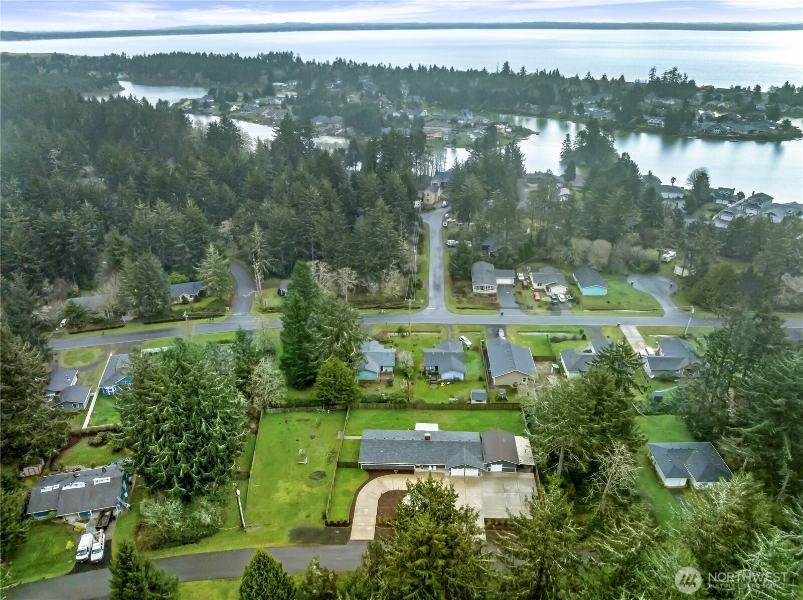 456 Snahapish Avenue SE, Ocean Shores, WA 98569