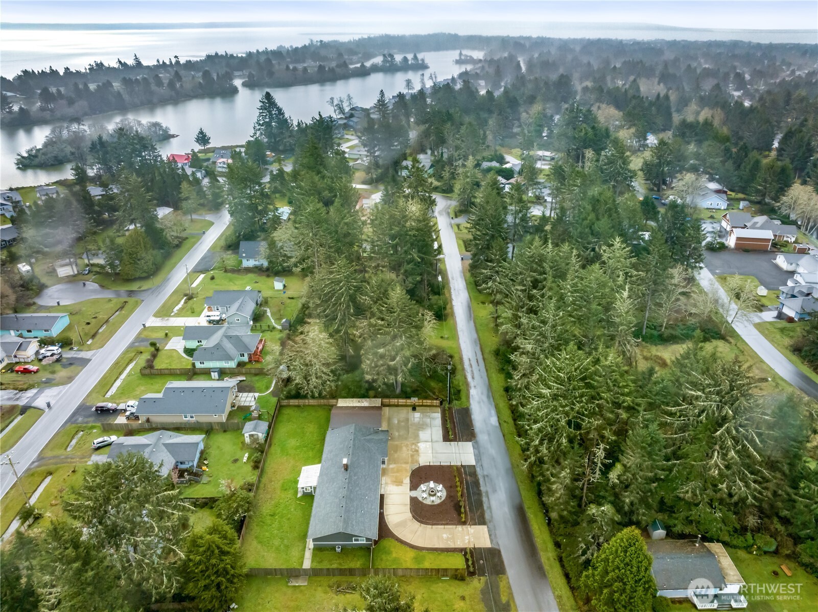 456 Snahapish Avenue SE, Ocean Shores, WA 98569