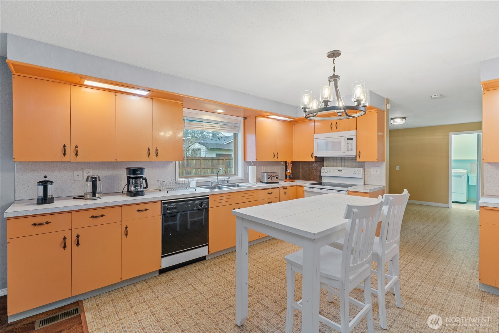 456 Snahapish Avenue SE, Ocean Shores, WA 98569