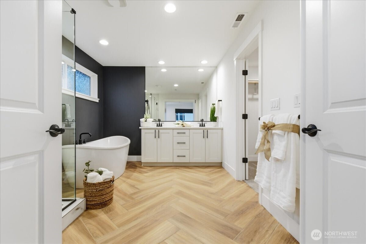 5457 N 91st Avenue , Camas, WA 98607