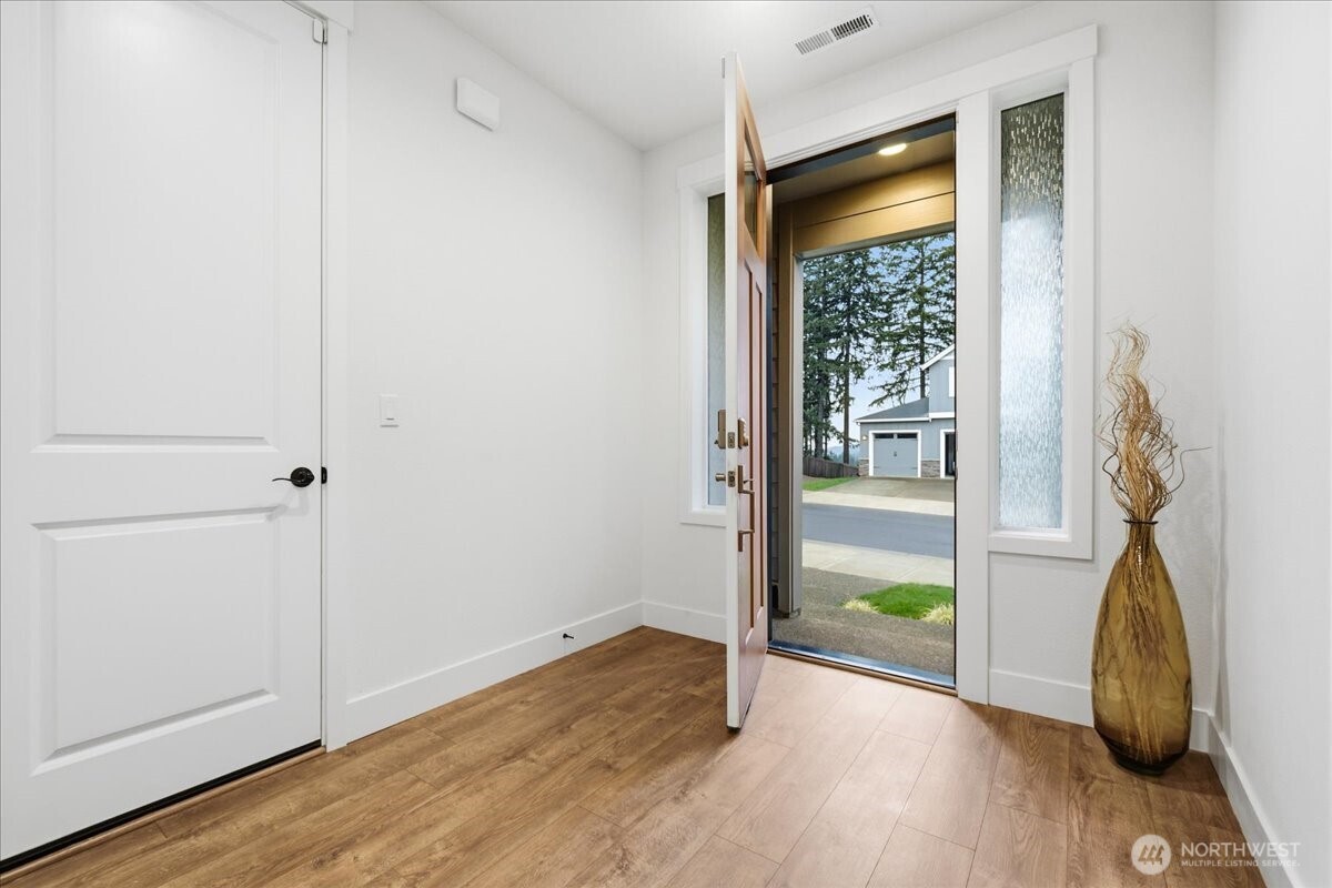 5457 N 91st Avenue , Camas, WA 98607