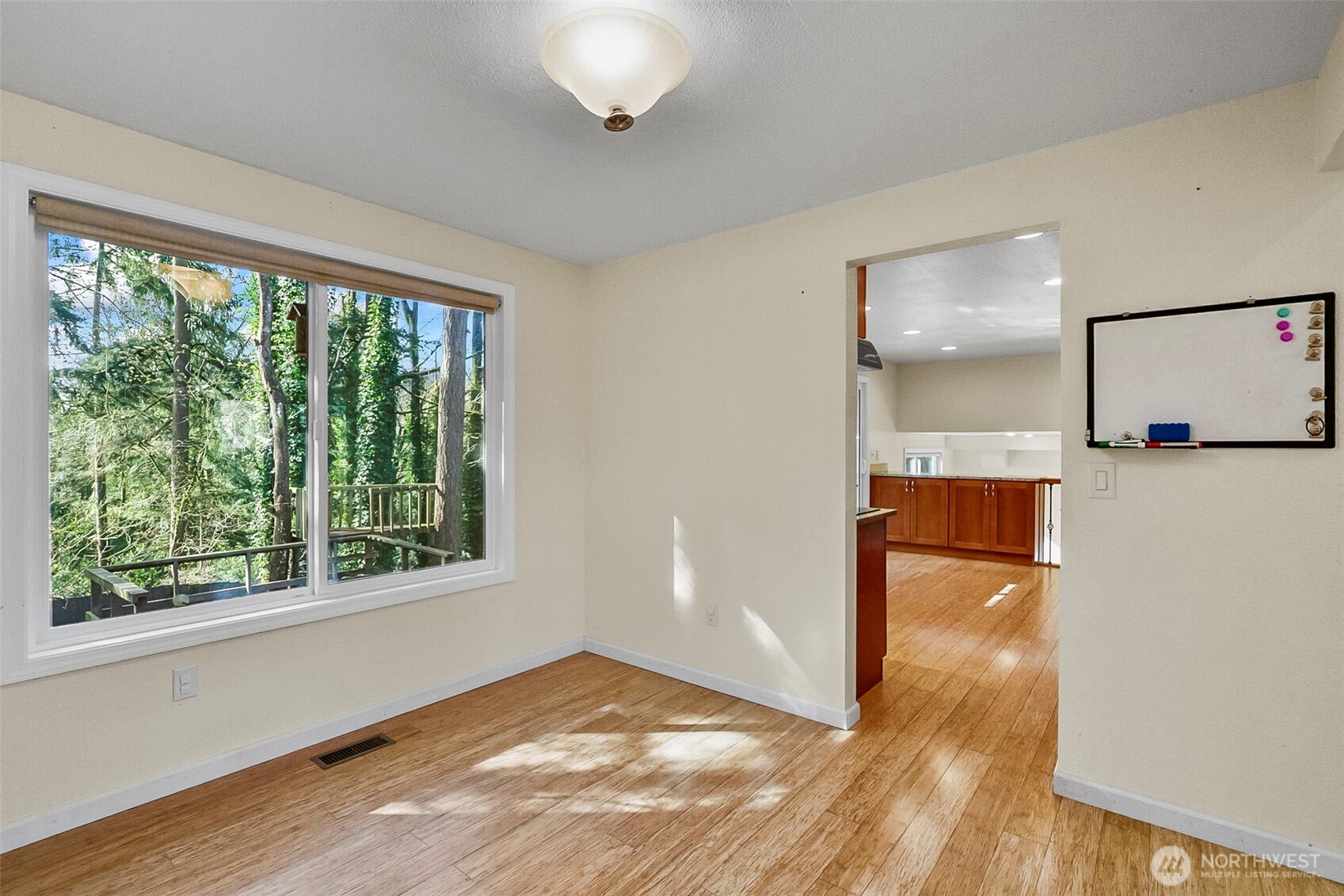 13009 SE 49th Street , Bellevue, WA 98006