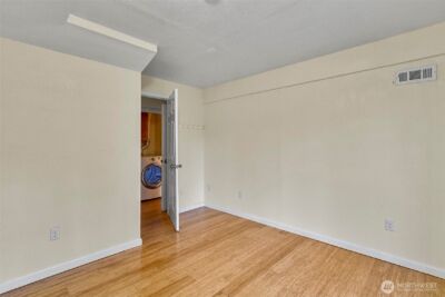 13009 SE 49th Street , Bellevue, WA 98006 - Photo 18
