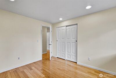 13009 SE 49th Street , Bellevue, WA 98006 - Photo 22