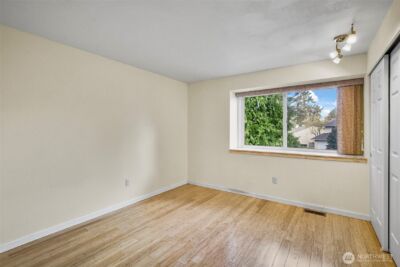 13009 SE 49th Street , Bellevue, WA 98006 - Photo 23