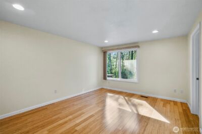 13009 SE 49th Street , Bellevue, WA 98006 - Photo 26