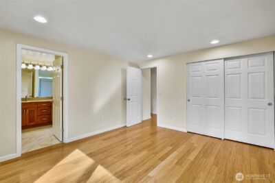 13009 SE 49th Street , Bellevue, WA 98006 - Photo 28