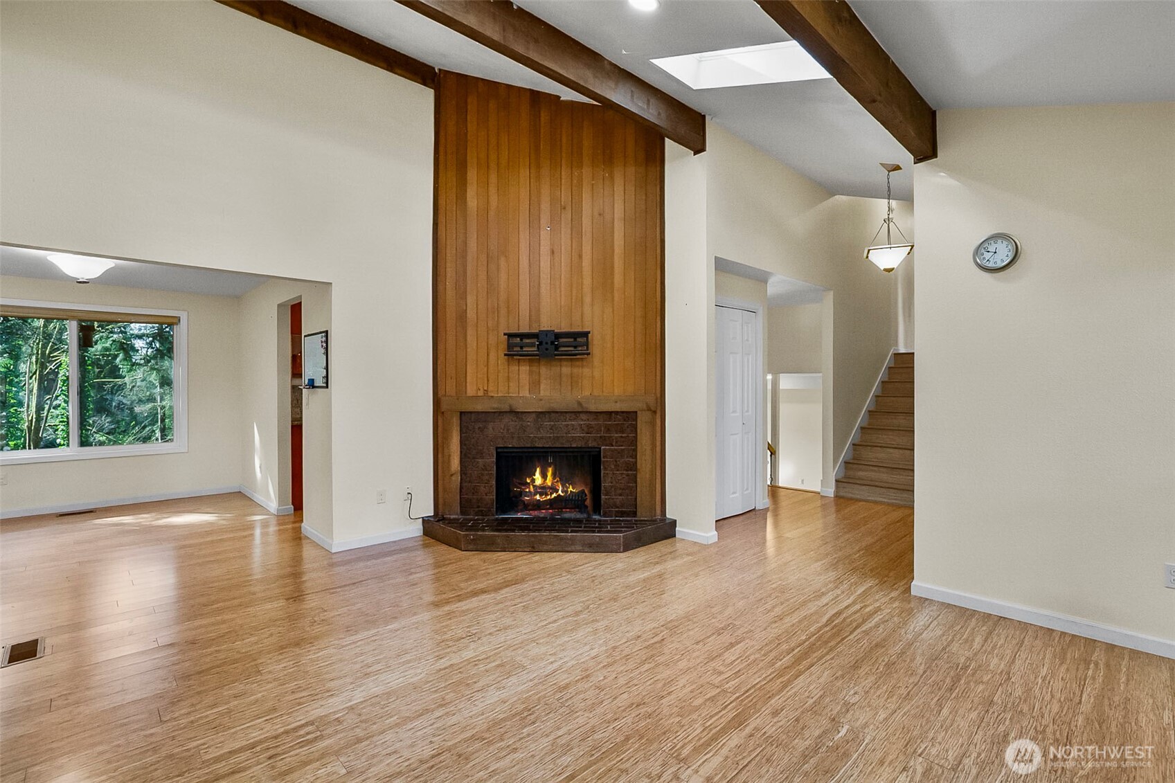 13009 SE 49th Street , Bellevue, WA 98006