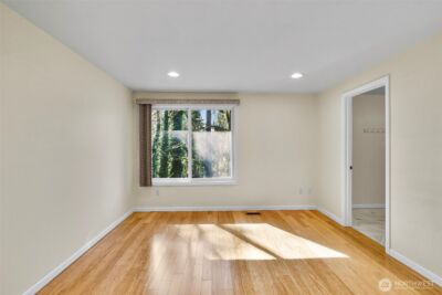 13009 SE 49th Street , Bellevue, WA 98006 - Photo 31