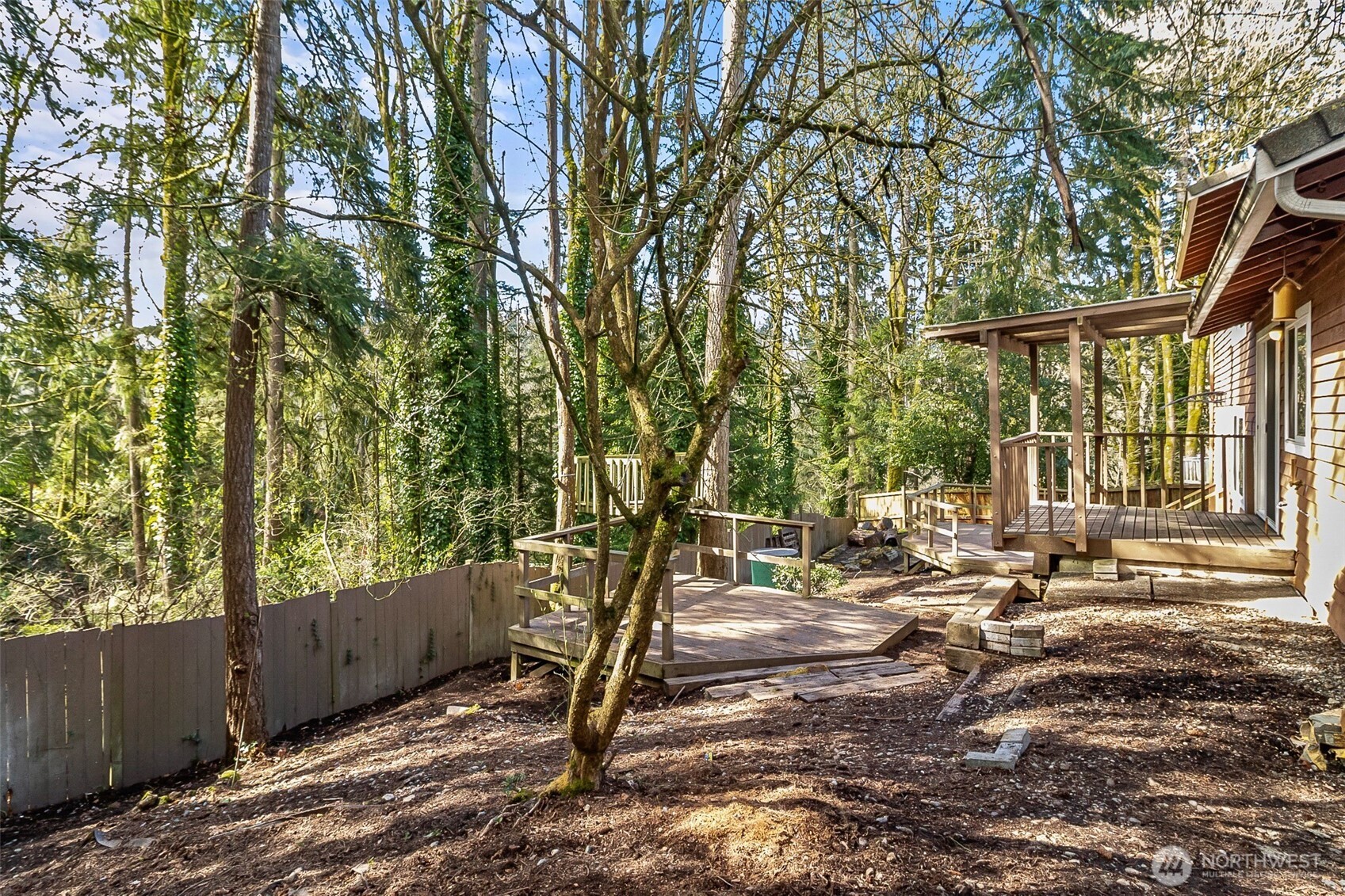 13009 SE 49th Street , Bellevue, WA 98006