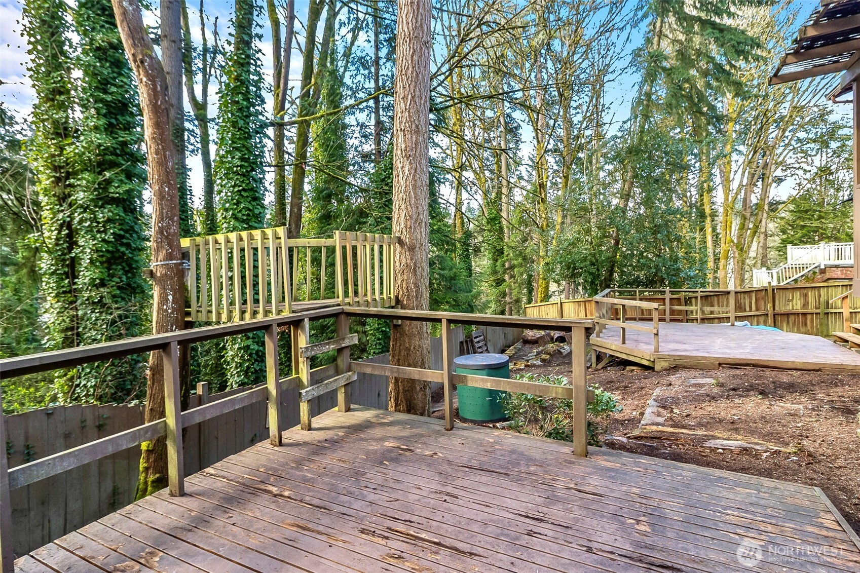 13009 SE 49th Street , Bellevue, WA 98006