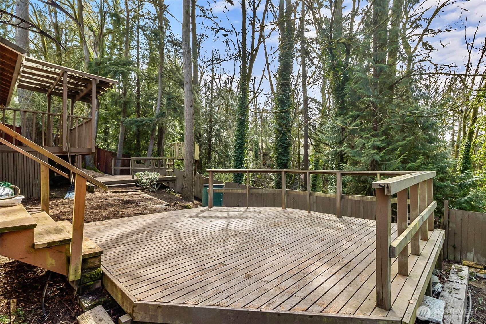 13009 SE 49th Street , Bellevue, WA 98006