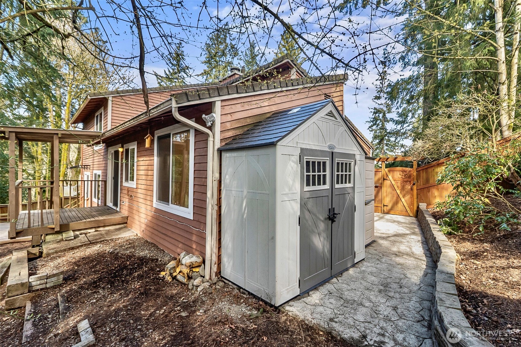 13009 SE 49th Street , Bellevue, WA 98006