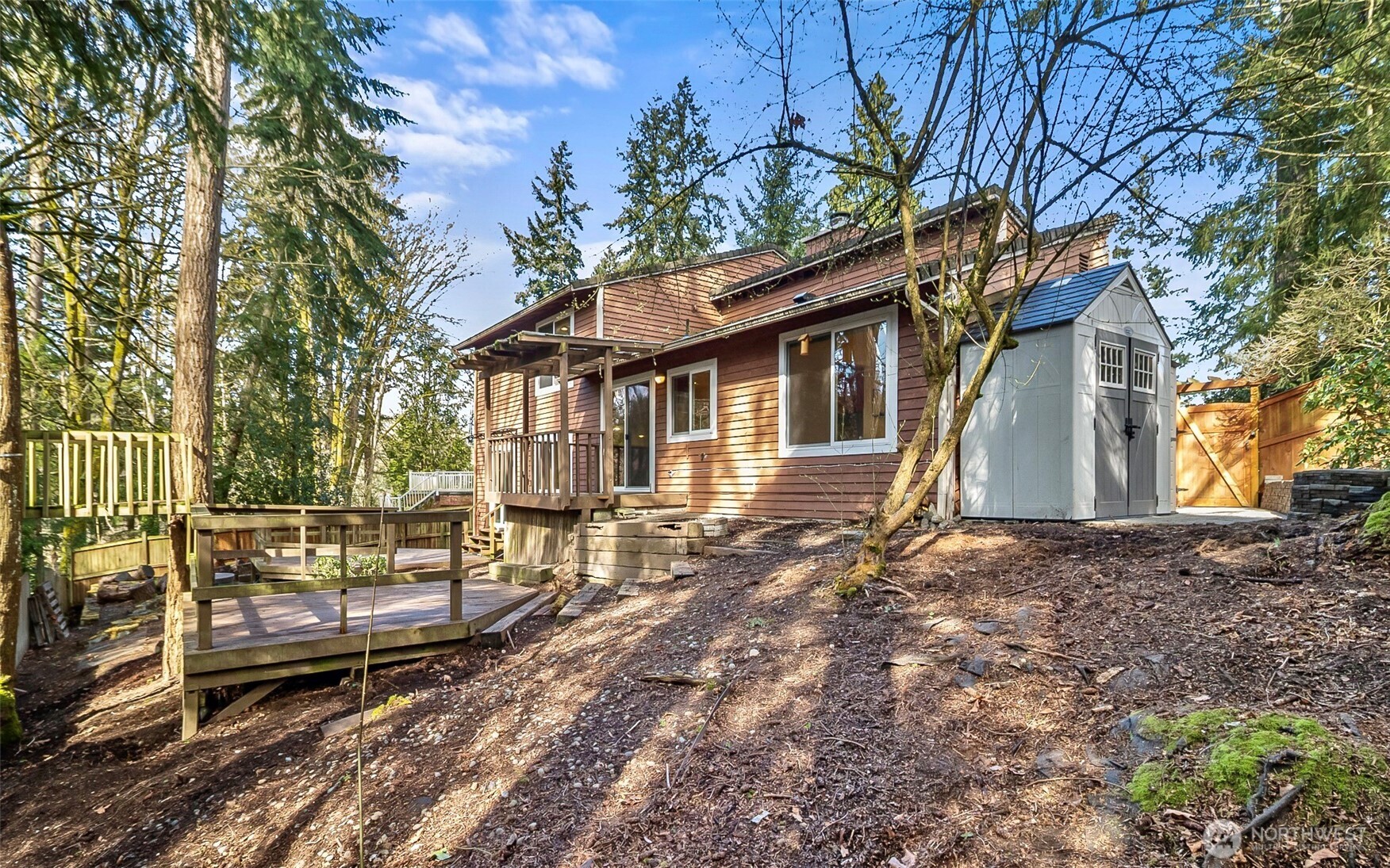 13009 SE 49th Street , Bellevue, WA 98006