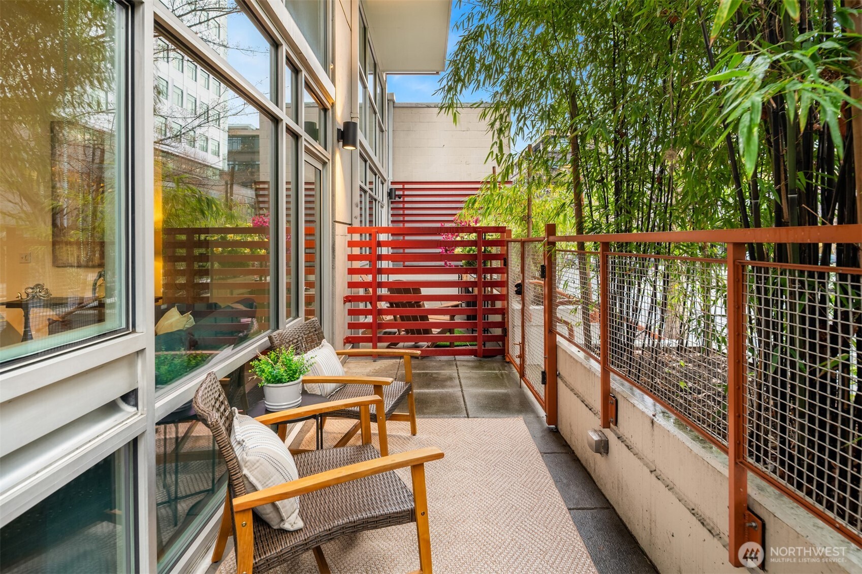 401 9th Avenue N #102, Seattle, WA 98109