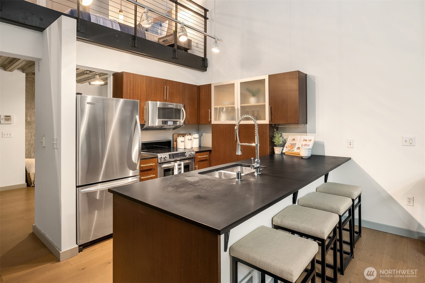 401 9th Avenue N #102, Seattle, WA 98109