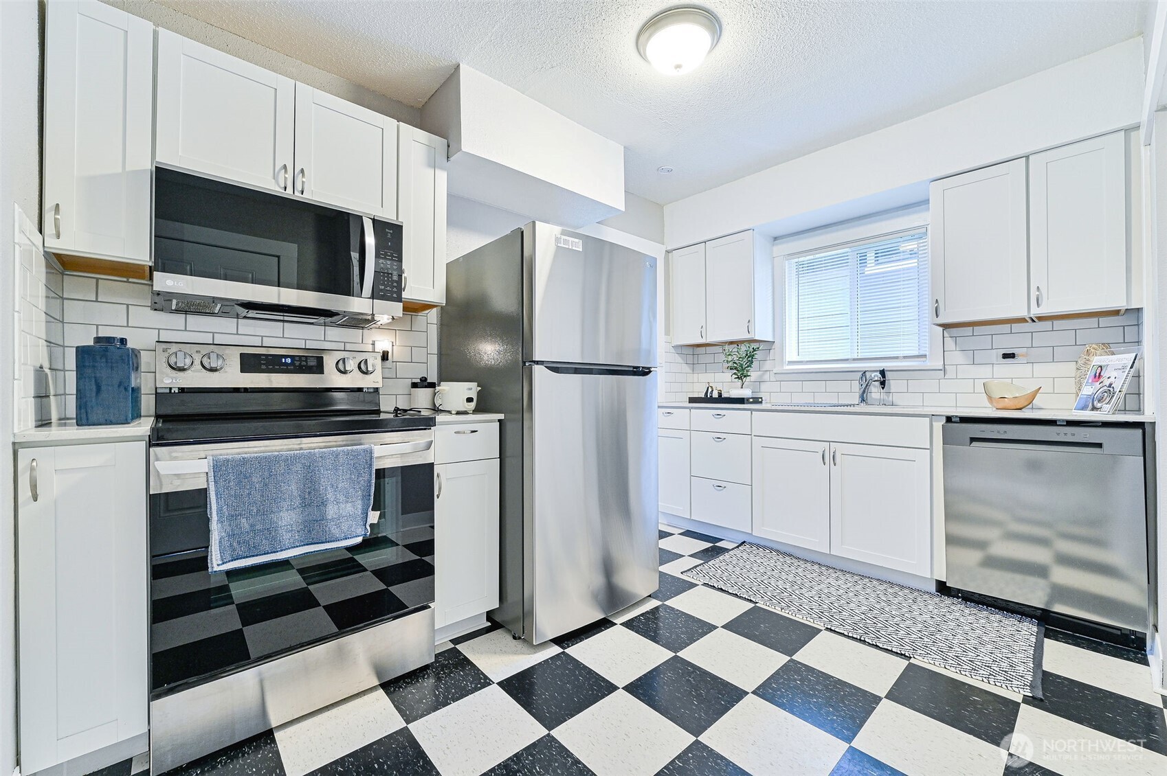 420 E 46th Street , Tacoma, WA 98404-1307